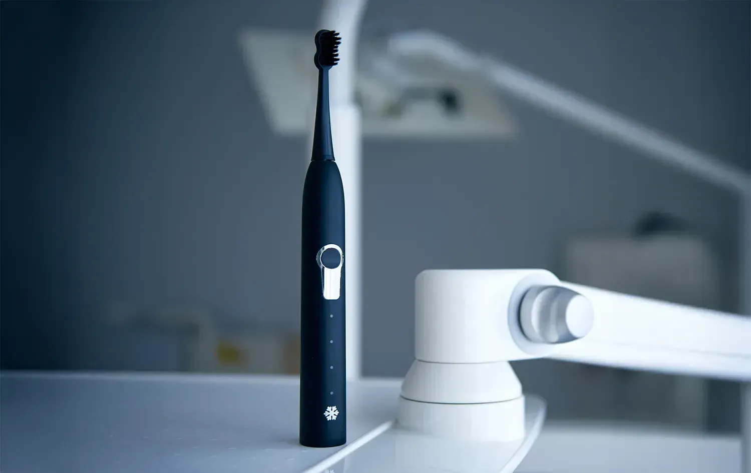 SNOW PEARL Schallzahnbürste mit ultraweichen Borsten für empfindliches Zahnfleisch