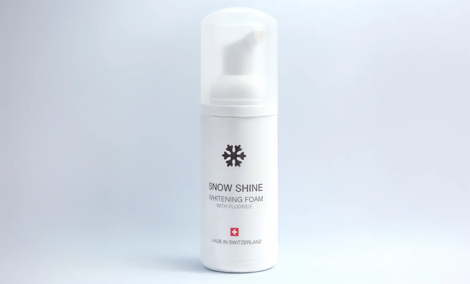SNOW SHINE Whitening Foam zur täglichen Pflege von Zahnfleisch und Zahnschmelz.